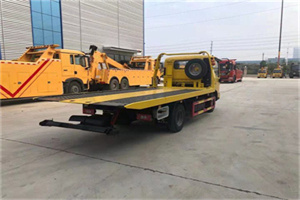 独山子非事故拖车