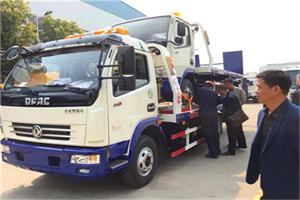 独山子汽车道路救援拖车价格